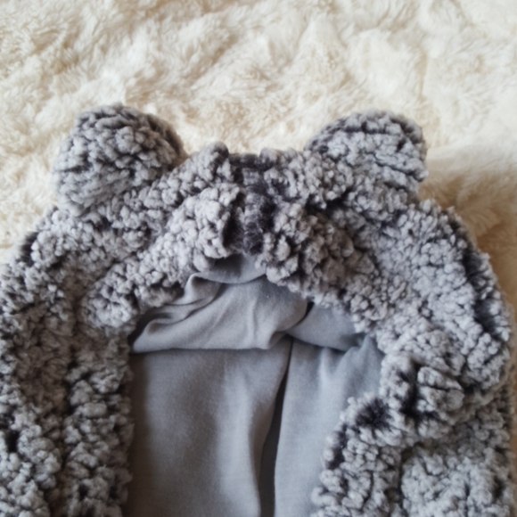 Monkey Bars super soft 12m hoodie with ears - Picture 3 of 3